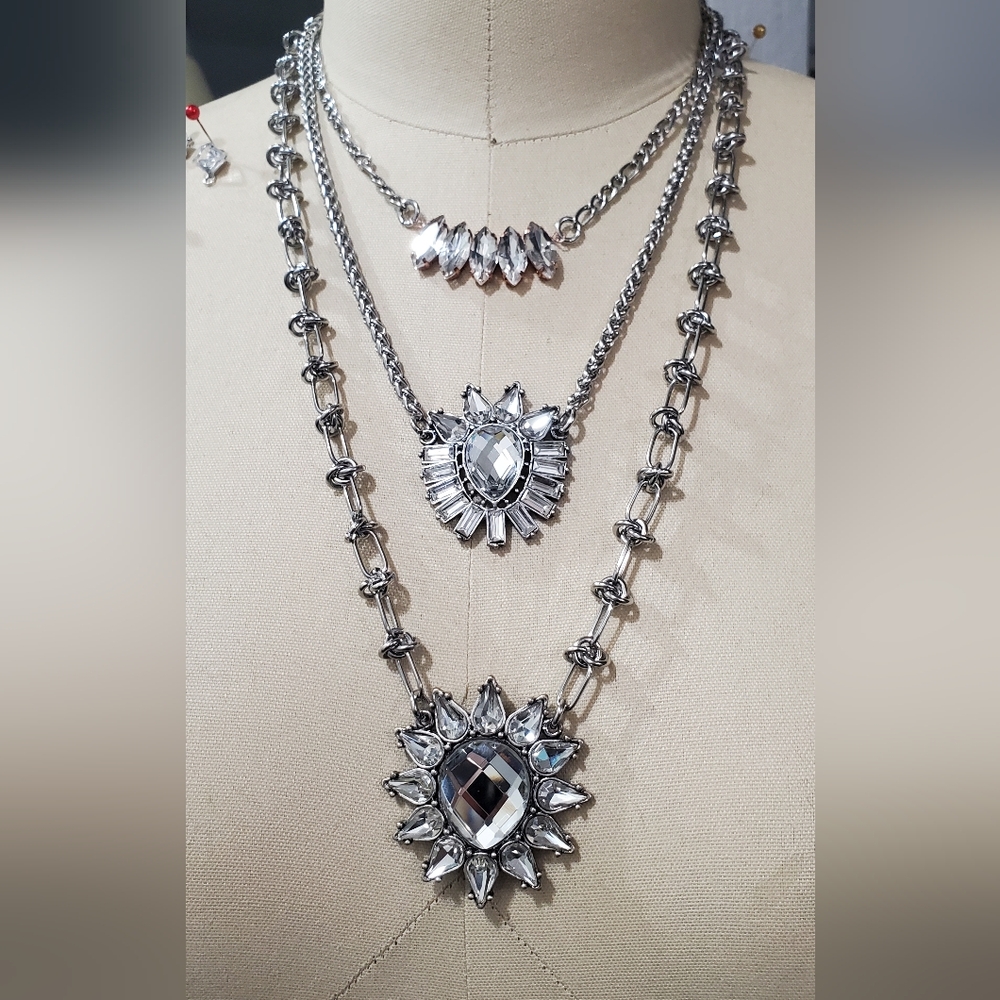 Ava, Elegant Silver Layered Necklace Set